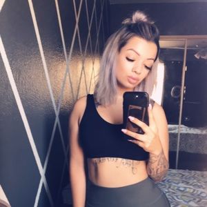 Meet your Posher, Mariela